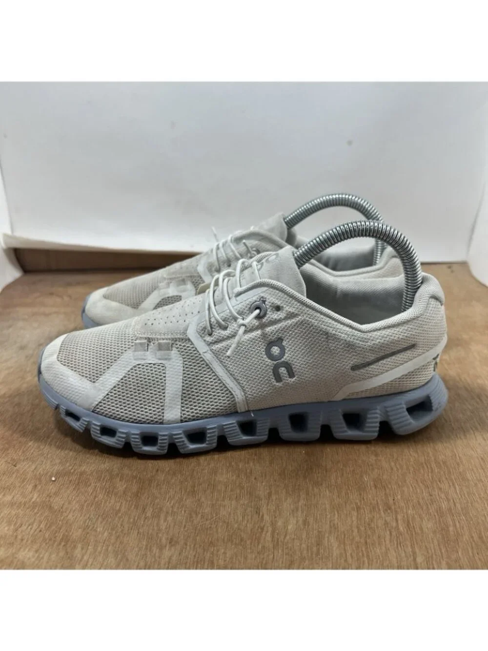 On Cloud 5 Womens Size 7.5 White Blue Athletic Running Walking Shoes Sneakers